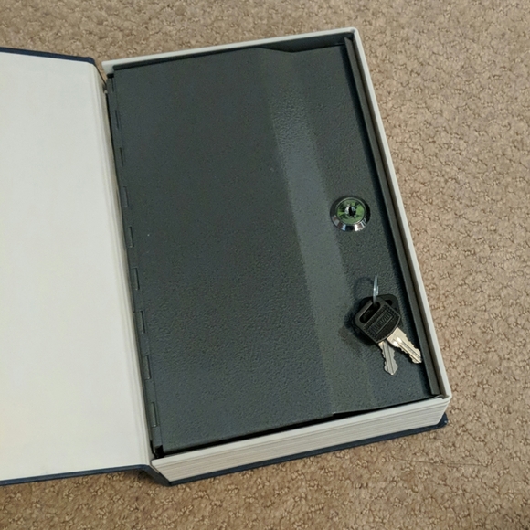 Book Safe Dictionary - Picture 1 of 4